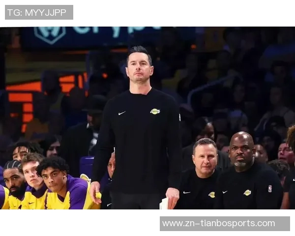 雷迪克回顾赛季初防守基础建立反思后期表现为何偏离轨道 雷迪克回顾赛季初防守基础建立反思后期表现为何偏离轨道