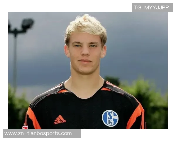 诺伊尔回忆离开沙尔克U19时拒绝阿森纳选择坚持留在德国发展